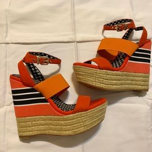 Jessica Simpson Wedge Sz 6